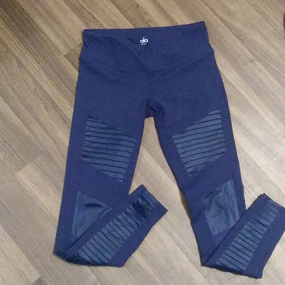 ALO Yoga Pants - Alo leggings